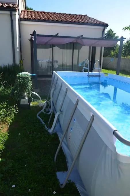Maison Spacieuse Climatisee Avec Jardin 2 Pkg Et Piscine Aucamville Villa